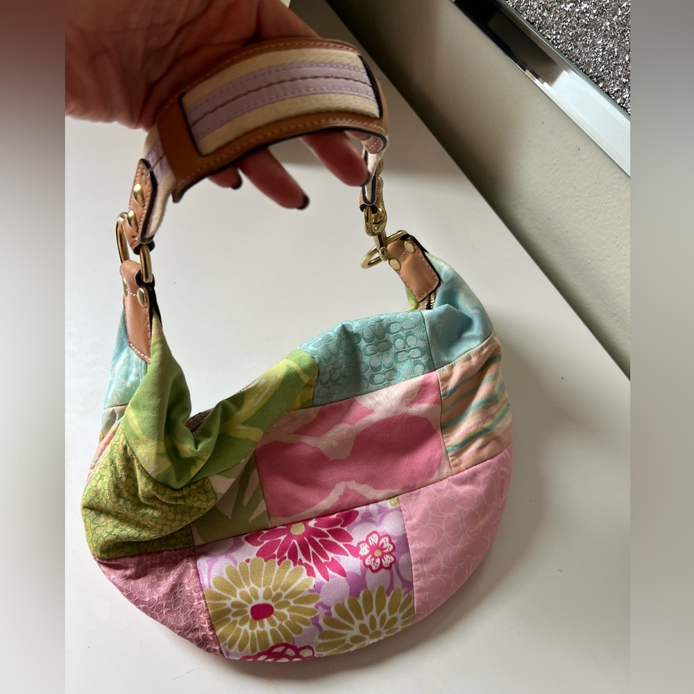 COACH Vintage Y2K multicolor Patchwork Bag – Pastel, Small & Chic - Picture 5 of 17